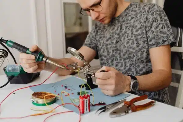 How Does a Soldering Iron Work