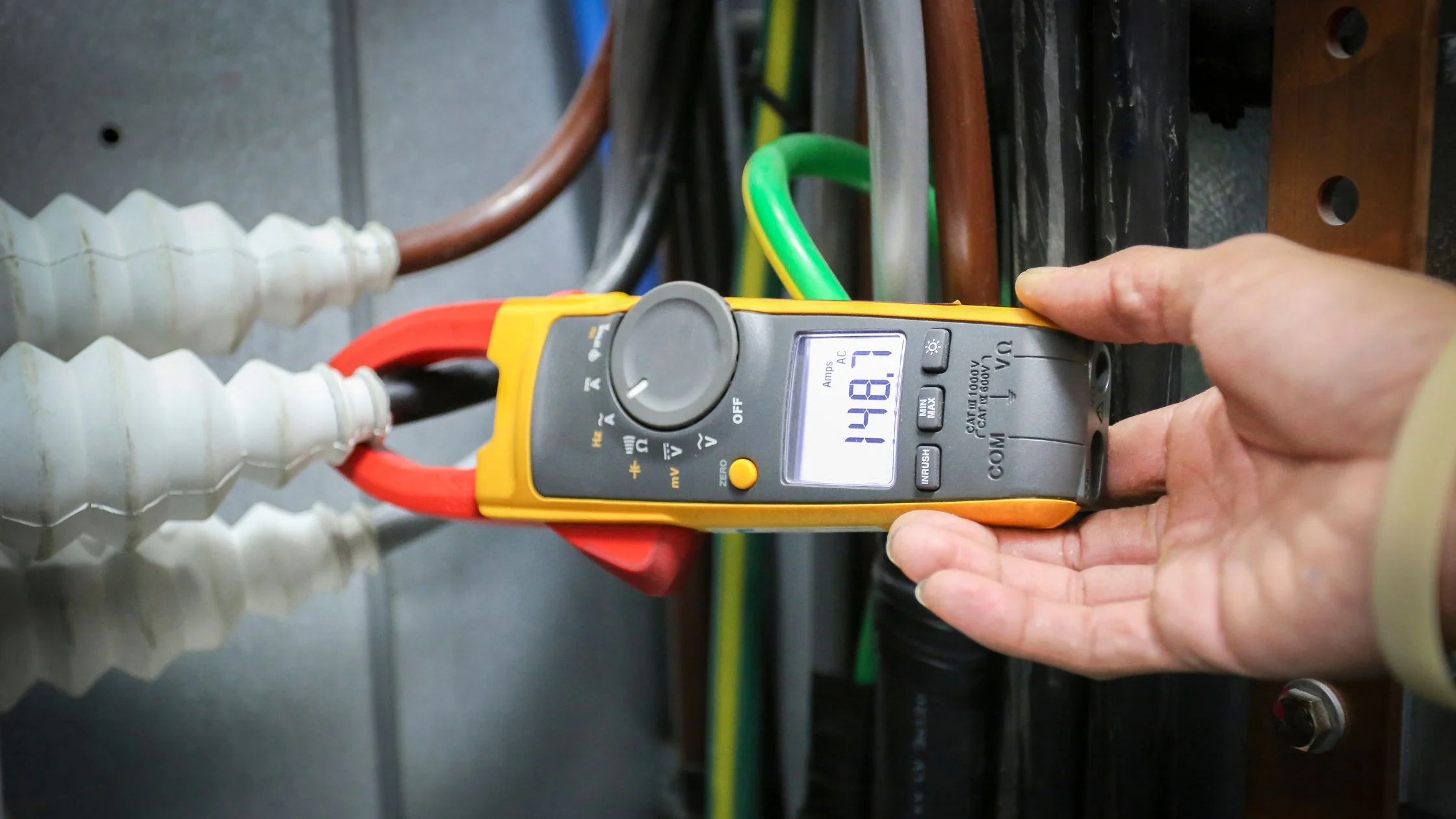 Practical Tips For Accurate Measurements Of Clamp Meter Practical Tips For Accurate Measurements