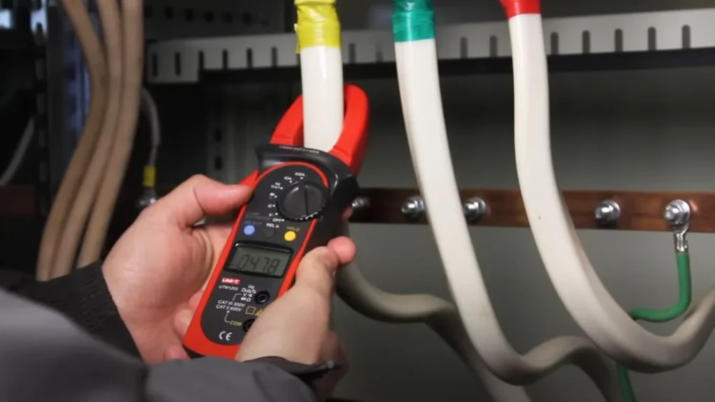  When to Use a Clamp Meter