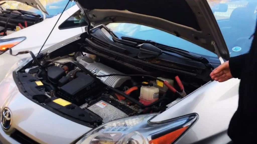 Connect to the Stranded Car's Battery