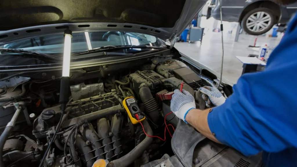 How to test amps in automotive applications with a clamp multimeter
