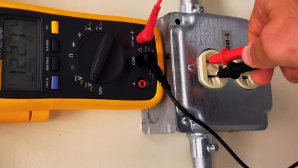 How to Test an Outlet With a Multimeter?
