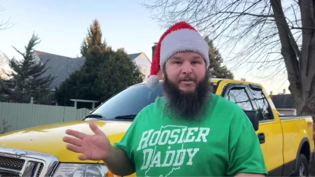How to Put Christmas Lights on a Truck